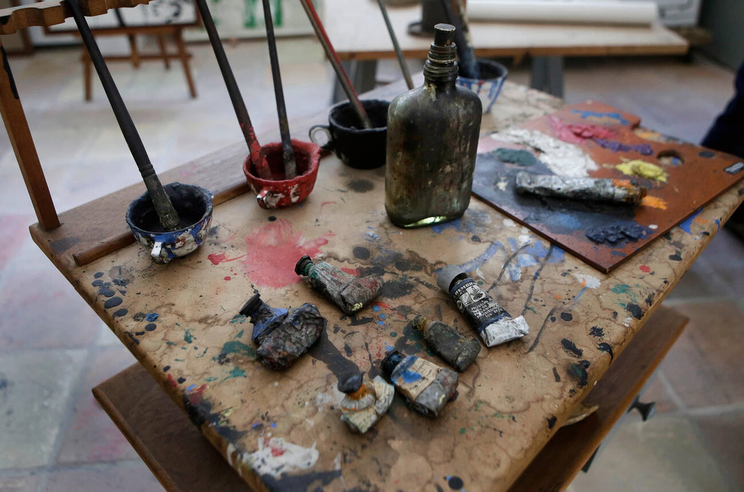 Navigating the Digital Canvas: An In-Depth Analysis of Online Platforms for Visual Art Education